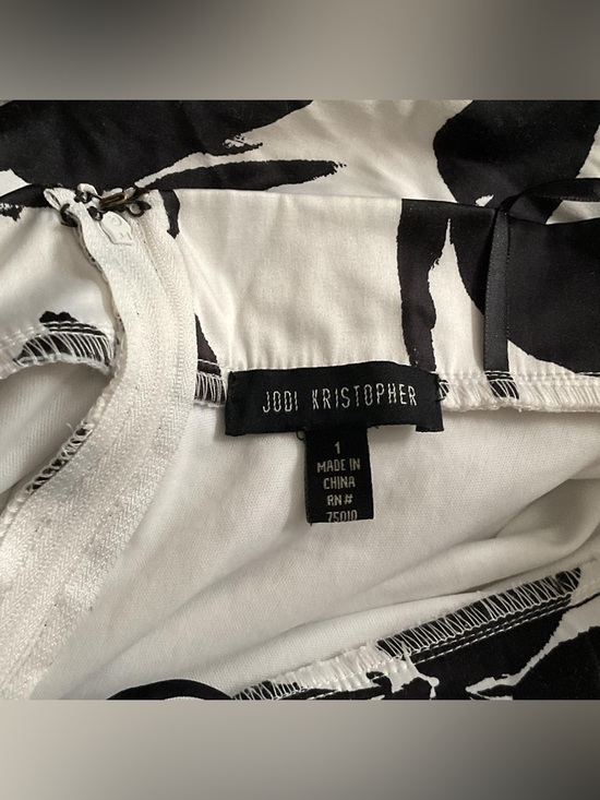 Jodi Kristopher Black & White Floral Tulle Mini Skirt – Size 1 - Picture 3 of 7